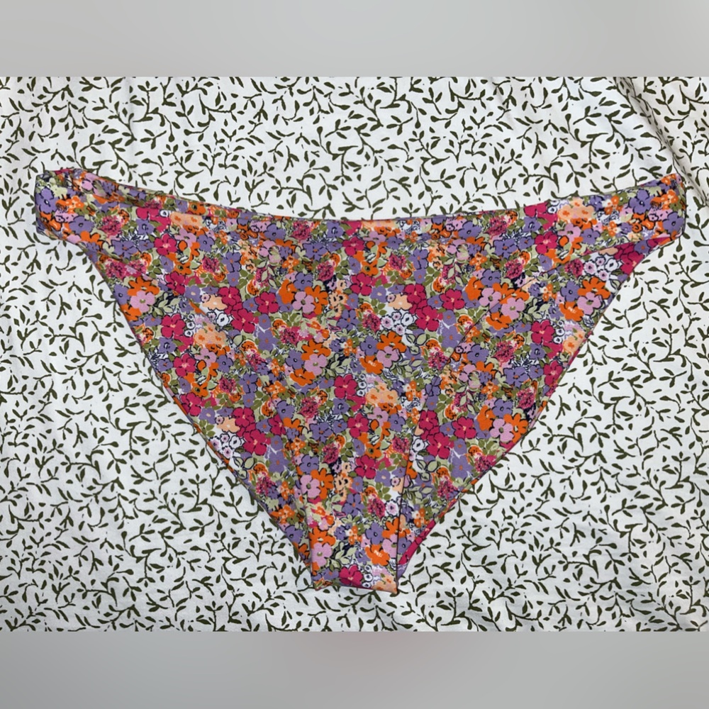 SKatie Cheryl bottoms in Montecito